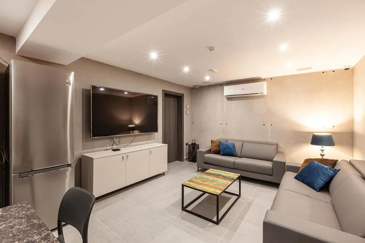 Apartment Charming,Comfortable And Centrally Located Group Accomodation Gzira
