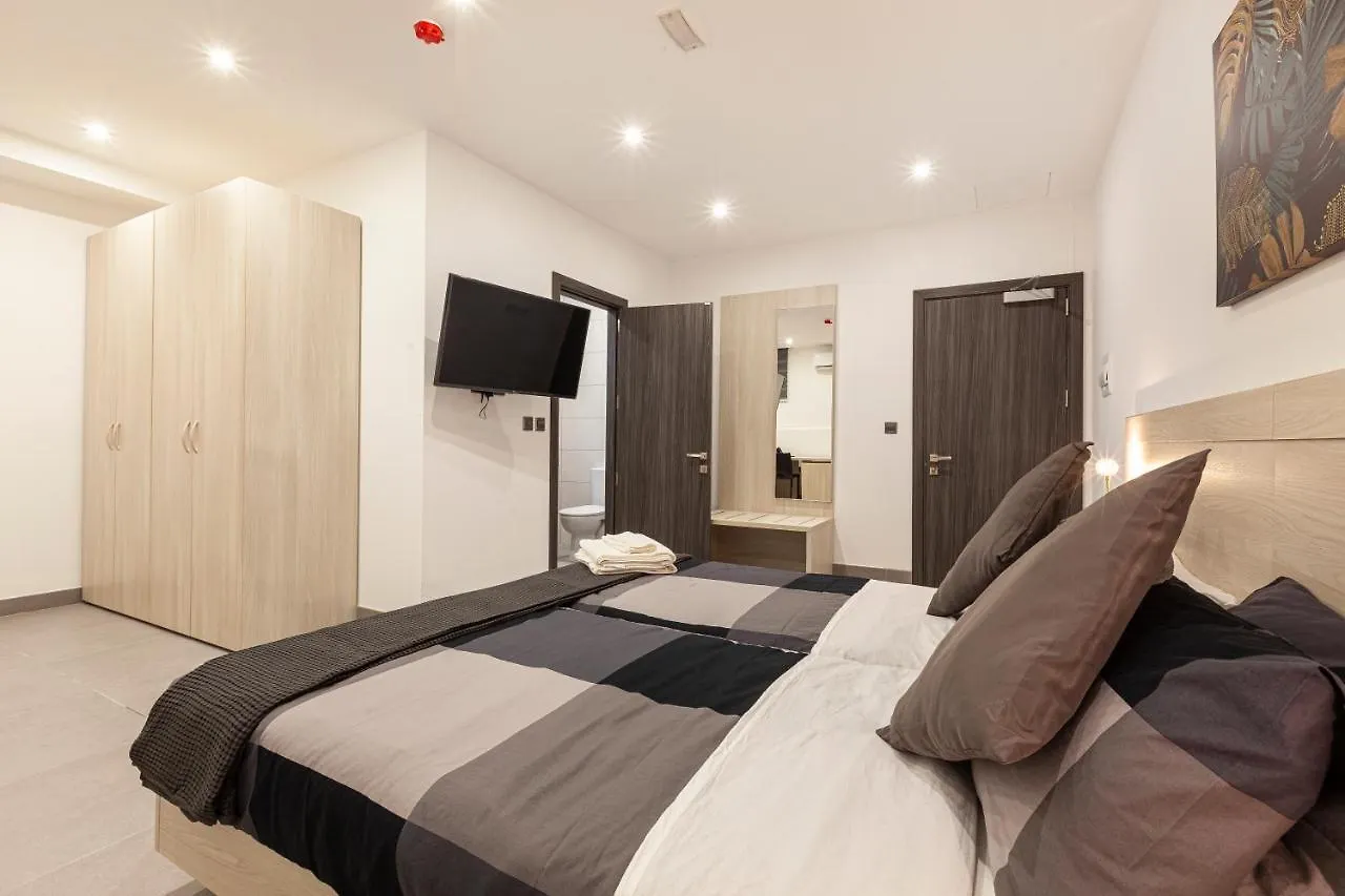 Apartment Charming,Comfortable And Centrally Located Group Accomodation Gzira
