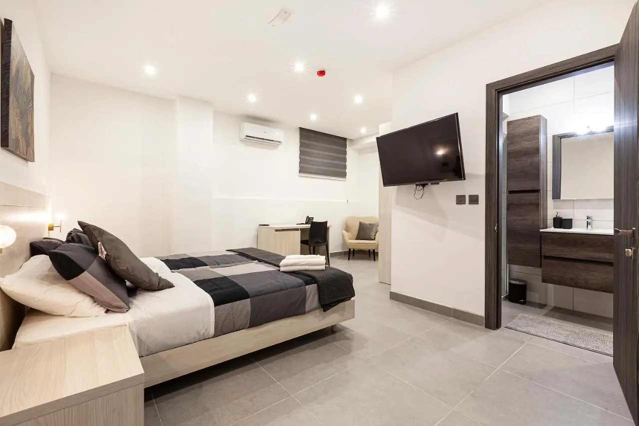 Charming,Comfortable And Centrally Located Group Accomodation Gzira Malta