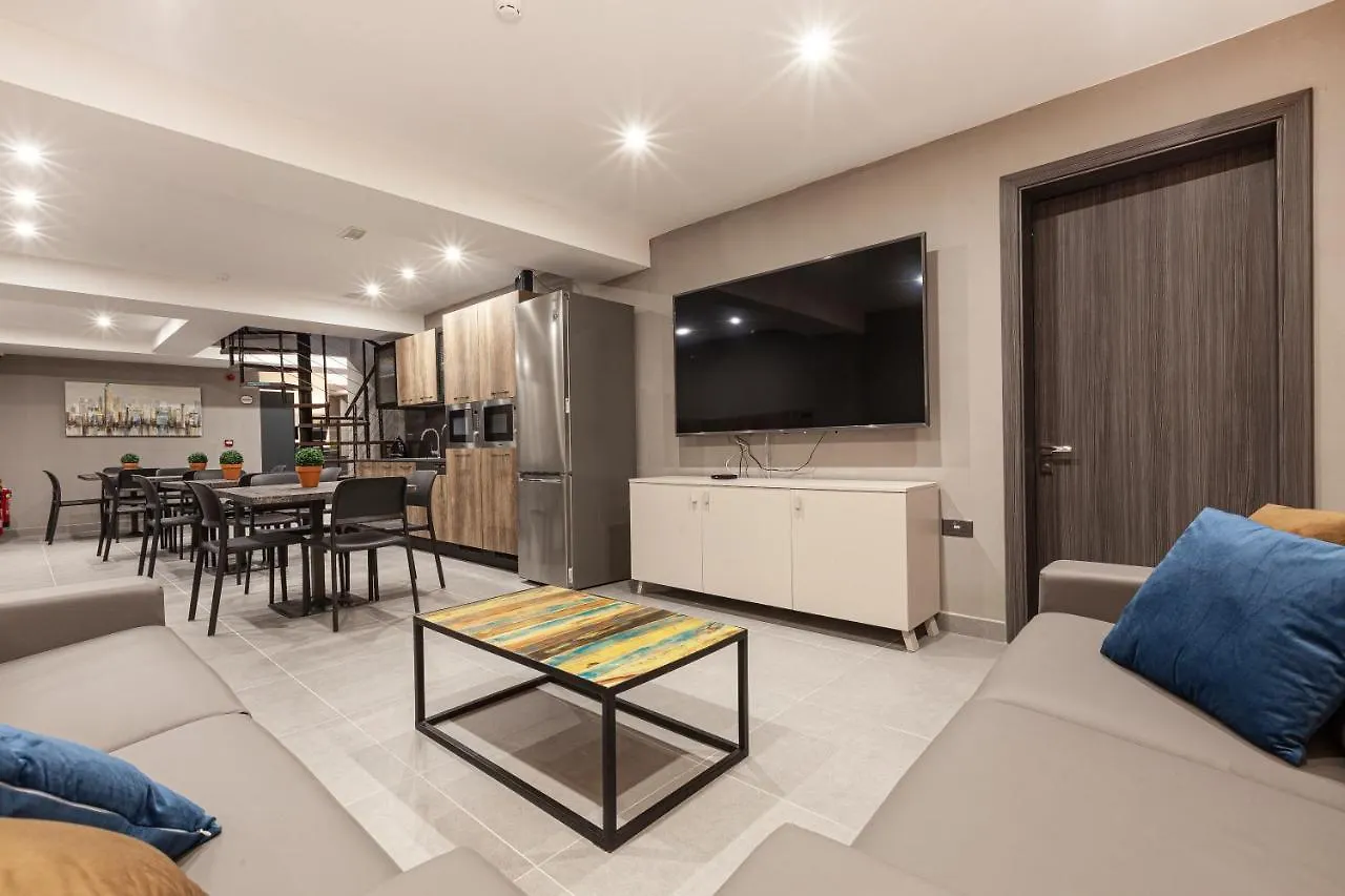 Charming,Comfortable And Centrally Located Group Accomodation Gzira